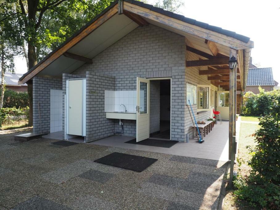 Chalet - Camping 'T Dekske Wintelre Εξωτερικό φωτογραφία